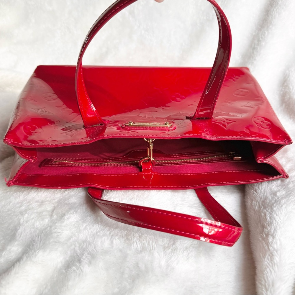 Louis Vuitton Wilshire Vernis PM Bag - Picture 7 of 13